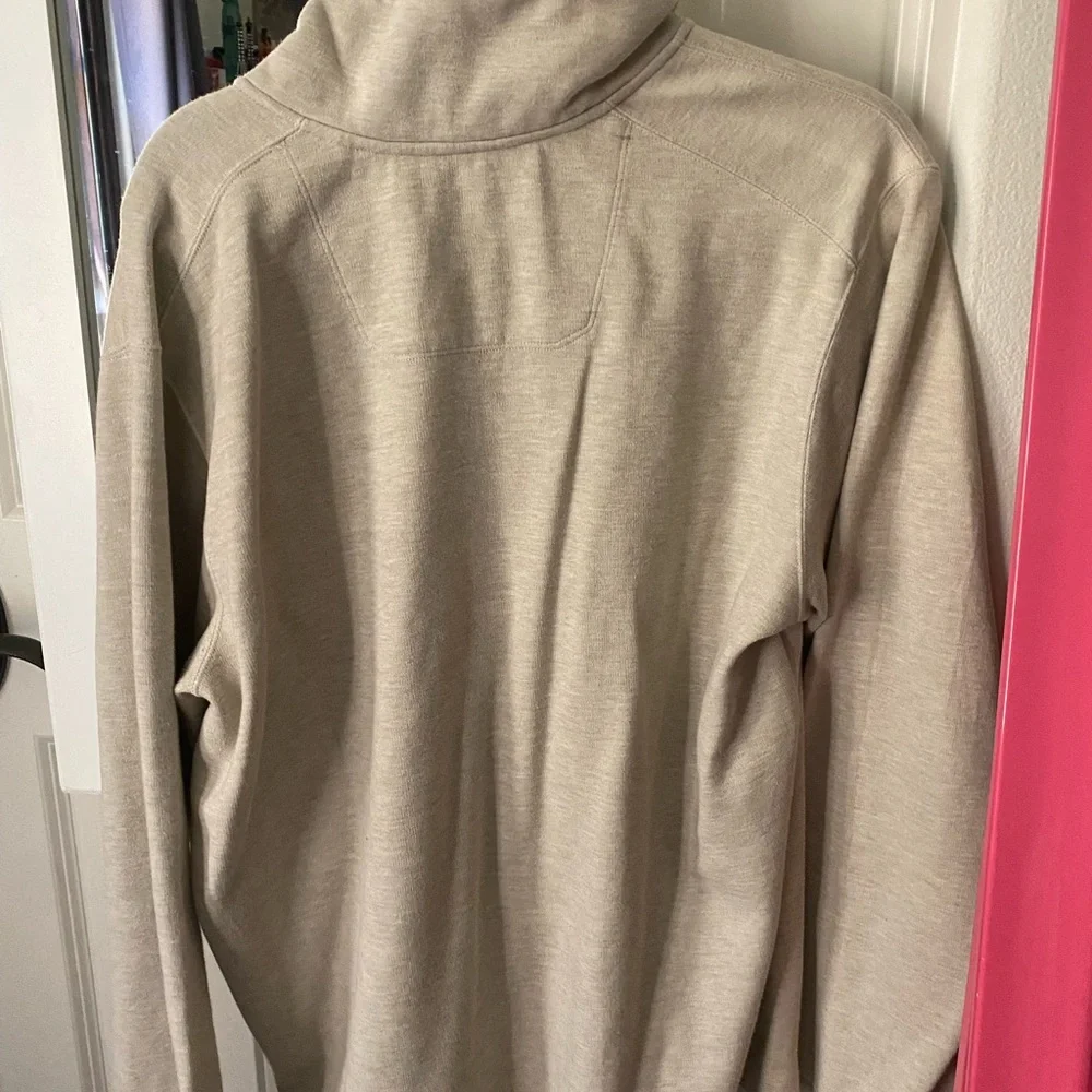 Large pullover - Picture 2 of 3